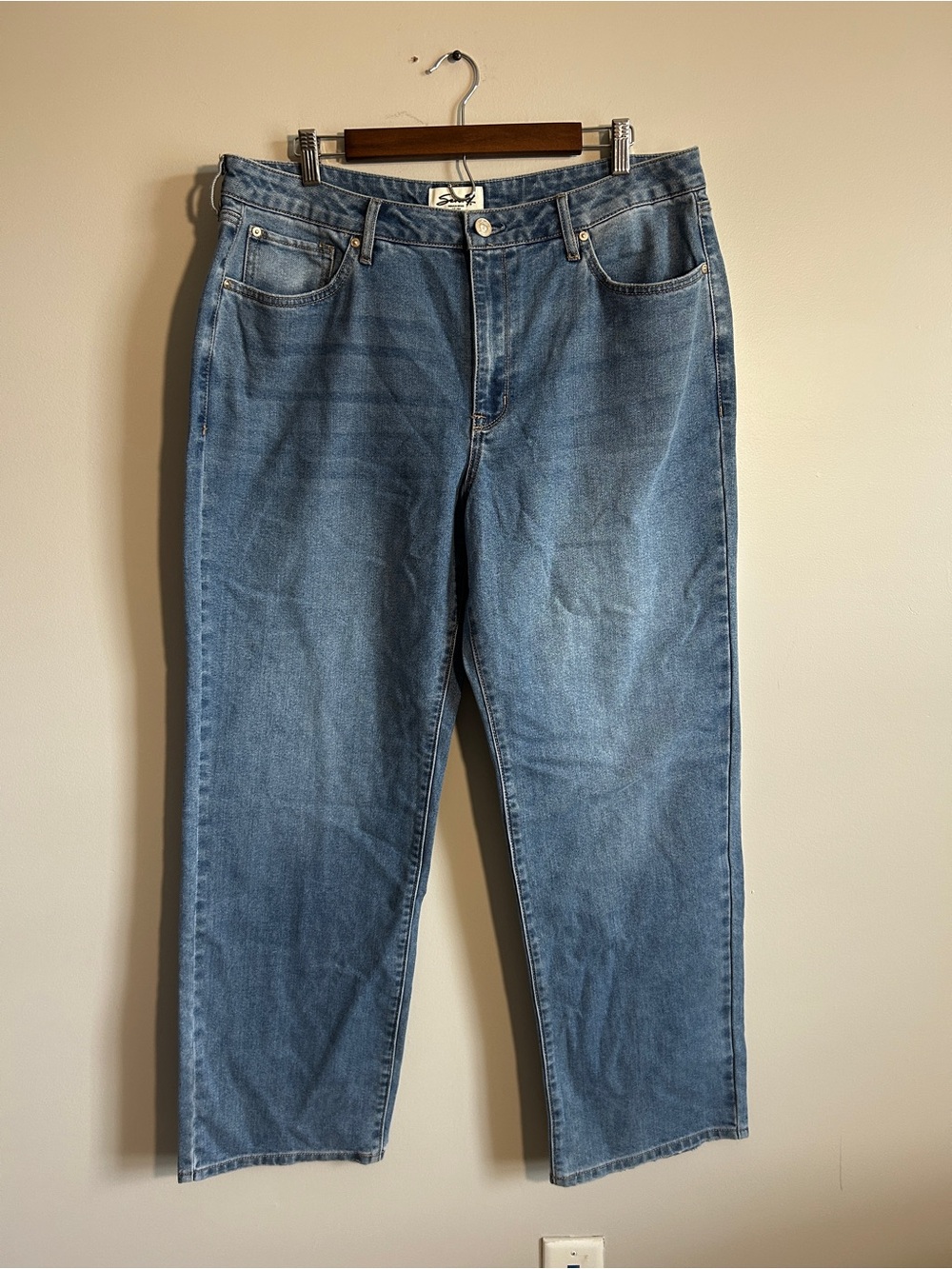 Seven7 Women's Straight Leg Denim Jeans - Light Blue Wash